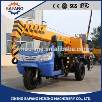 3T Outrigger Crane Mounted on Tricycle Chassis for sale/ lifting truck crane